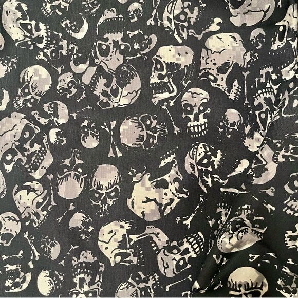 Pixelated Camo Skulls Bones on Black 1-Way Stretch Fabric 1.6 Yards 60” Wide - Picture 6 of 10